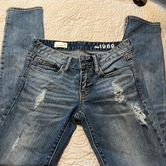 GAP Denim - Gap Destroyed Denim - Always Skinny 25R -
